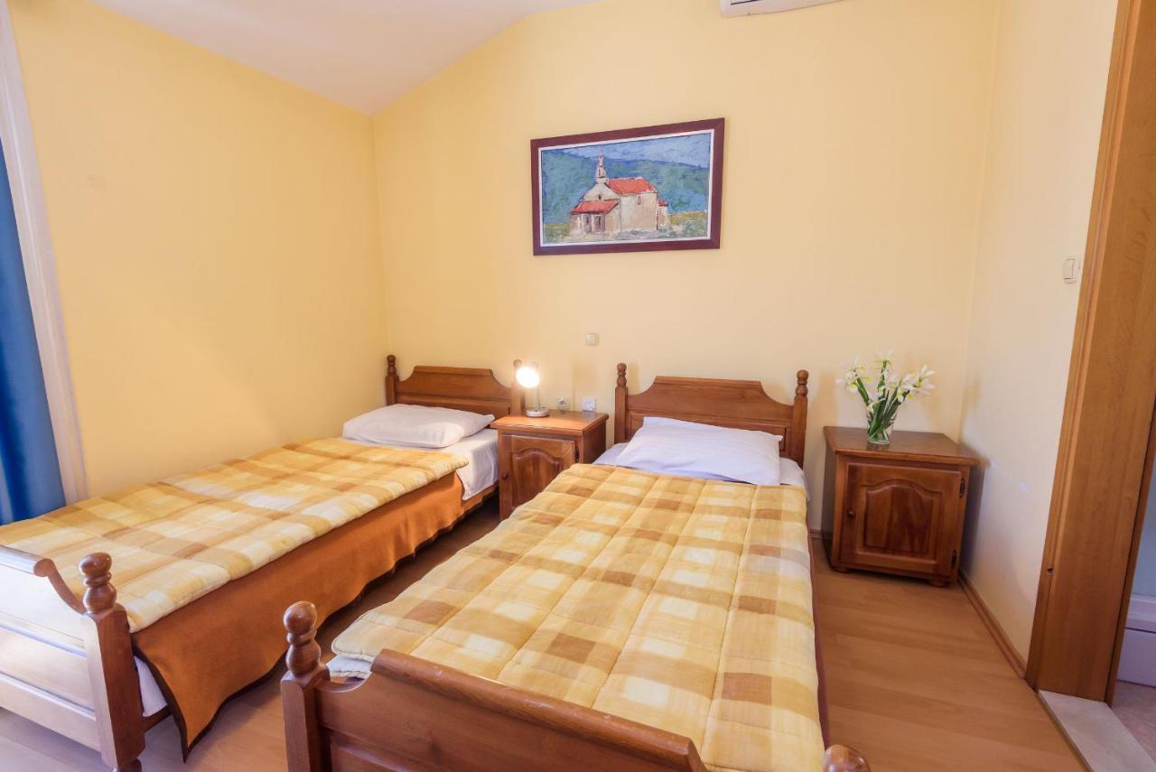Djudja I Mate Bed & Breakfast Vid Exterior foto